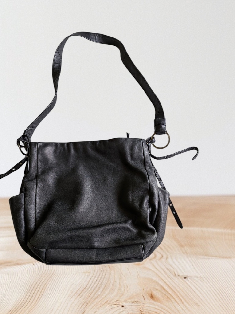 Stone Mountain Accessories Black Leather Shoulder Bag